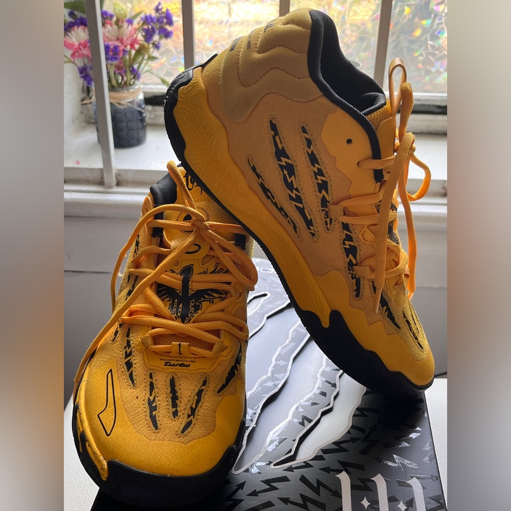 Puma Black and Yellow (Melo’s)